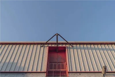 Menjelajahi daya tahan sistem atap logam jahitan berdiri